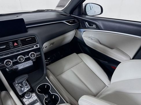 Used 2023 Genesis G70 2.0T AWD/4WD image 29