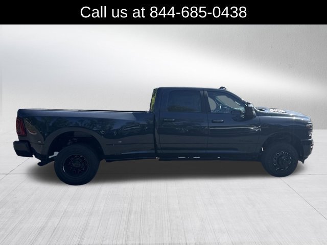 New 2026 RAM 3500 Laramie AWD/4WD image 4