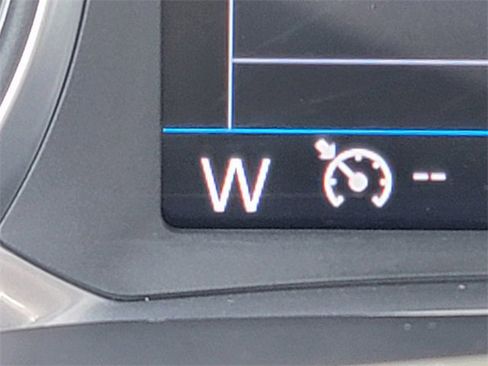 Used 2021 GMC Acadia SLE image 4