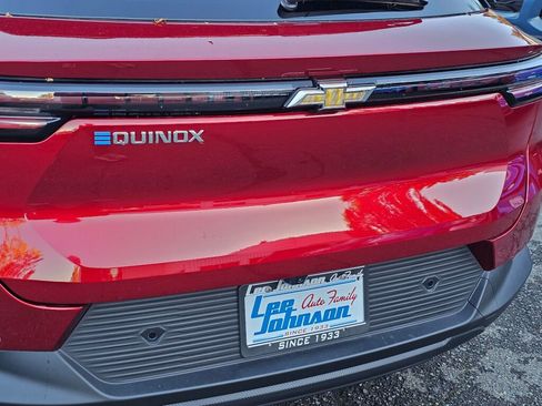 New 2026 Chevrolet Equinox EV LT image 22