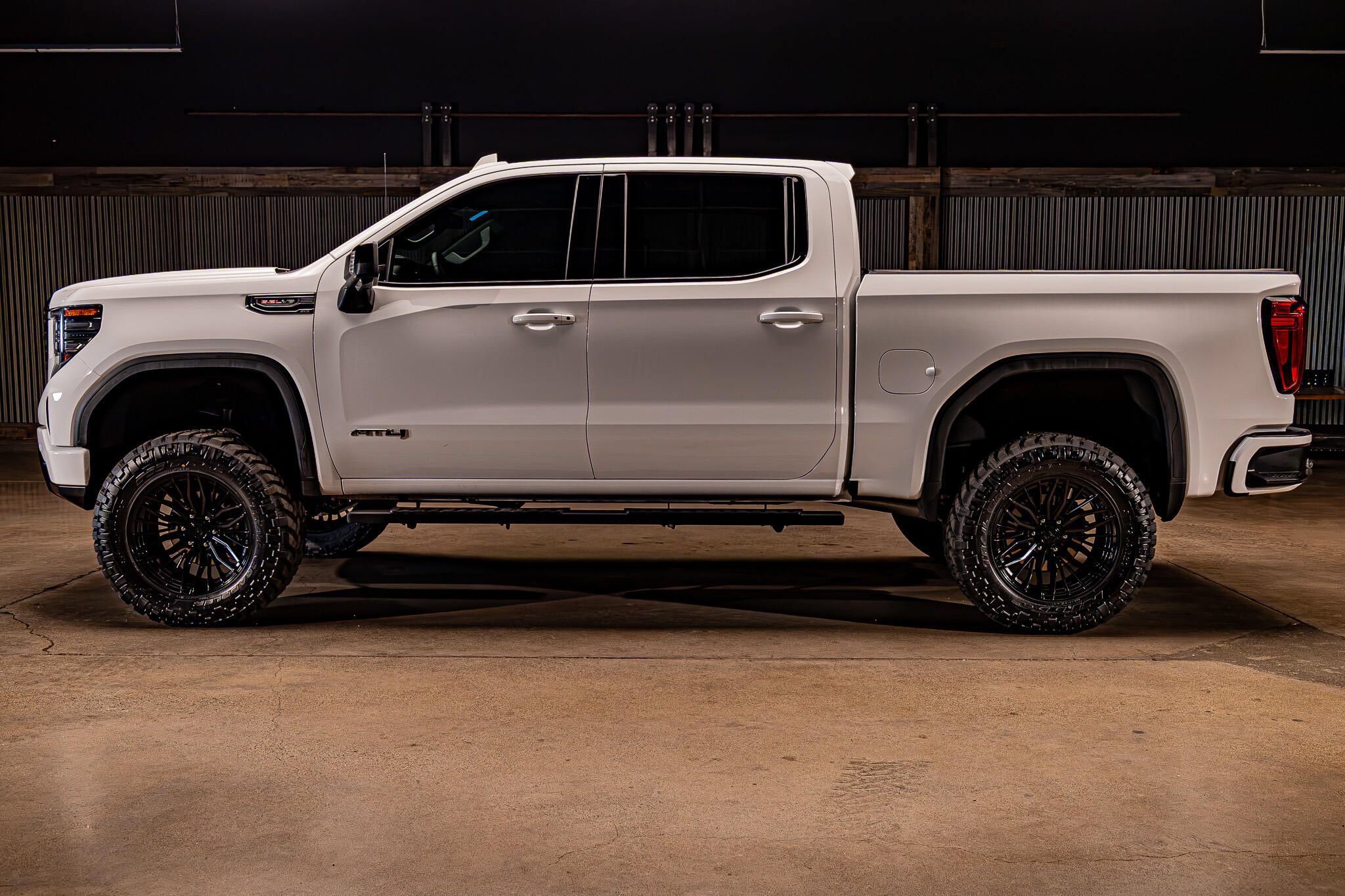 Used 2025 GMC Sierra 1500 AT4 AWD/4WD image 6