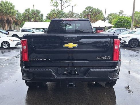 Used 2024 Chevrolet Silverado 3500 High Country w/ Technology Package image 5