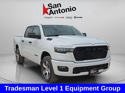 New 2026 RAM 1500 Express AWD/4WD image 3