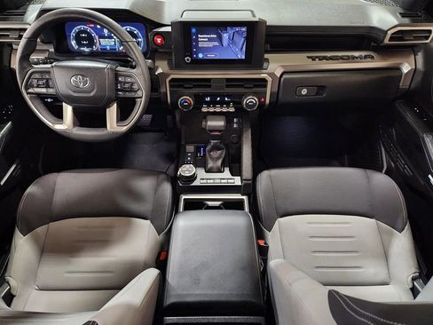 Used 2024 Toyota Tacoma TRD Off-Road image 45