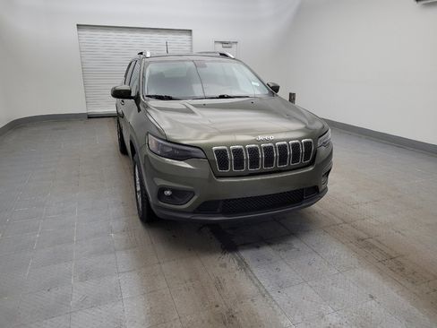 Used 2019 Jeep Cherokee Latitude Plus w/ Cold Weather Group image 14