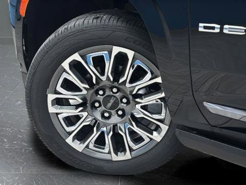 Used 2023 GMC Yukon XL Denali Ultimate AWD/4WD image 40