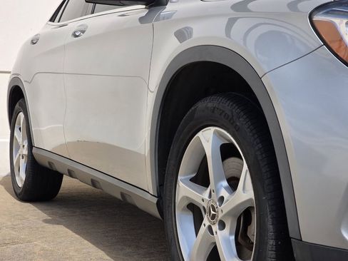 Used 2018 Mercedes-Benz GLA 250 4MATIC image 40