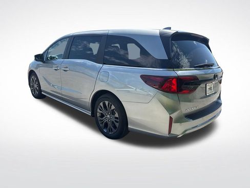 New 2026 Honda Odyssey Touring image 5