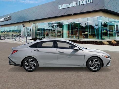 New 2026 Hyundai Elantra Limited FWD image 7
