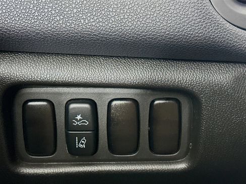 Used 2025 Mitsubishi Outlander Sport LE image 16