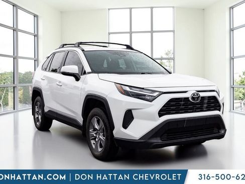 Used 2025 Toyota RAV4 XLE FWD image 22