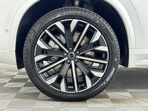 New 2025 Volvo XC90 T8 Ultra w/ Protection Package Premier image 30