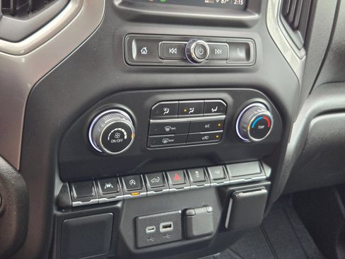 Used 2022 Chevrolet Silverado 1500 Custom RWD image 16
