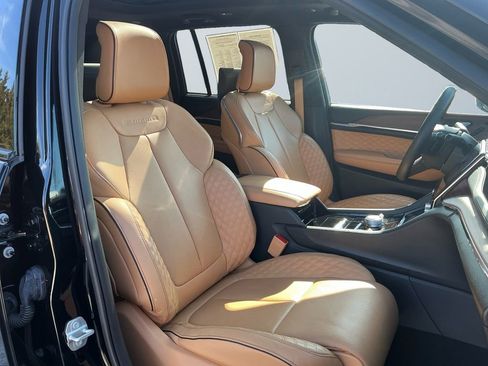 Used 2023 Jeep Grand Cherokee Summit w/ Advanced Protech Group IV image 16