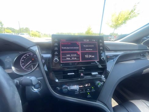 Used 2023 Toyota Camry XLE FWD image 3