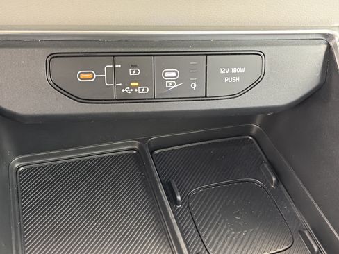Certified 2025 Kia Carnival SX w/ SX Dark Edition Package FWD image 29