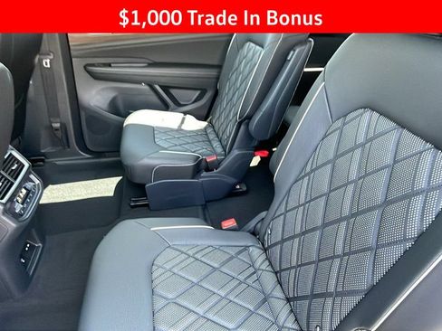 New 2025 Volkswagen Atlas SEL Premium R-Line AWD/4WD image 16