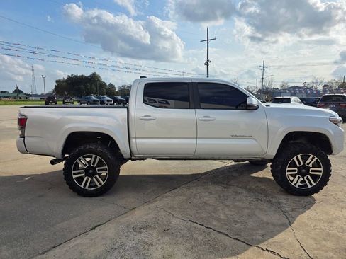 Used 2021 Toyota Tacoma TRD Sport w/ Advanced Technology Package image 8