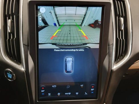 Used 2023 Ford Edge Titanium w/ Equipment Group 301A AWD/4WD image 15