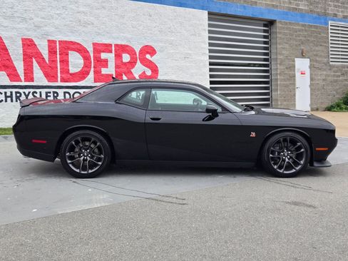 Used 2021 Dodge Challenger R/T Scat Pack RWD image 8