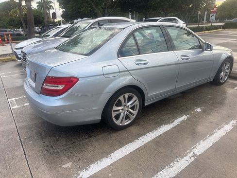 Used 2013 Mercedes-Benz C 250 Sedan image 4