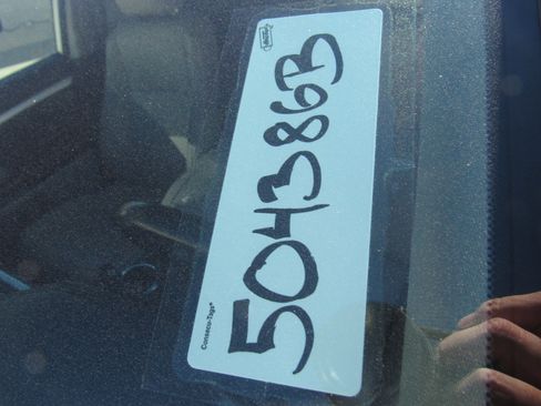 Used 2018 Toyota Highlander AWD V6 image 32