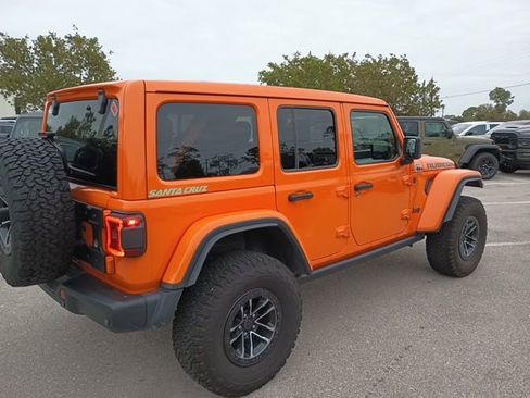 Used 2025 Jeep Wrangler Unlimited Rubicon image 5