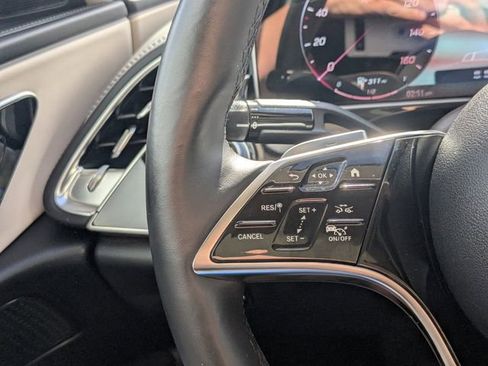 Used 2025 Mercedes-Benz E 350 4MATIC Sedan image 21