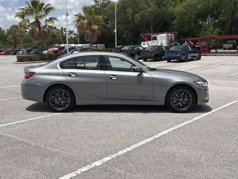 Used 2025 BMW 330i Sedan RWD image 3