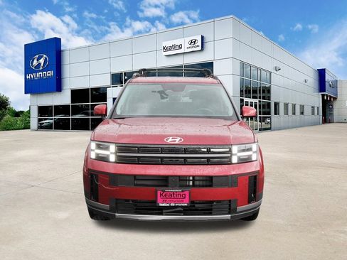 Used 2025 Hyundai Santa Fe Limited AWD/4WD image 2