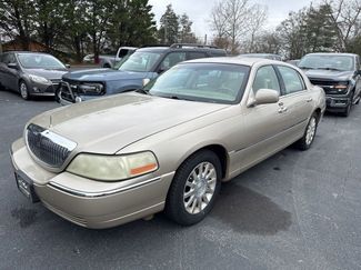 Used 2007 Lincoln Town Car Signature video 2