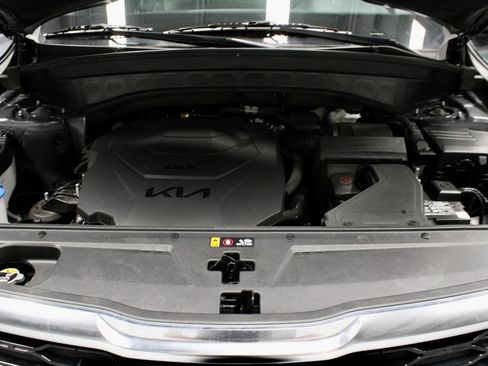 Used 2022 Kia Telluride EX w/ Towing Package AWD/4WD image 17