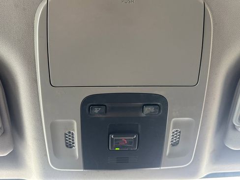 Used 2021 Toyota Camry SE image 15