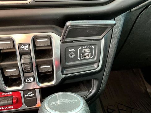 Used 2022 Jeep Gladiator Mojave w/ Trailer Tow Package image 19