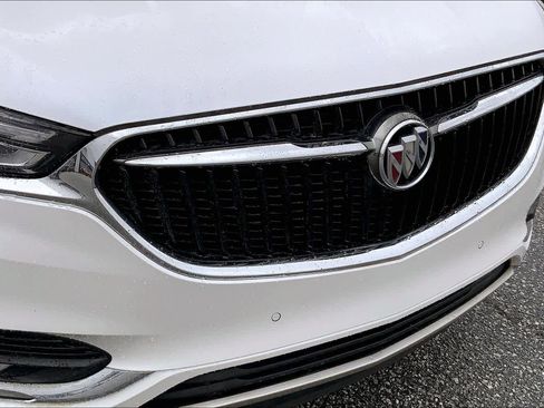 Used 2018 Buick Enclave Premium w/ Experience Buick Package image 29