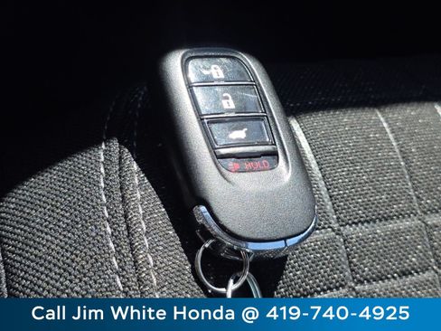 Used 2024 Honda HR-V LX image 32