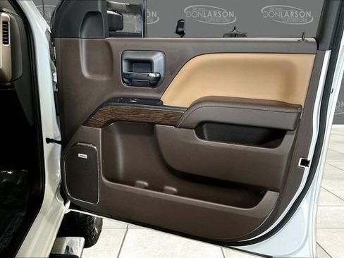 Used 2017 GMC Sierra 2500 Denali w/ Duramax Plus Package AWD/4WD image 13