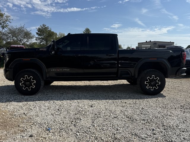 Used 2024 GMC Sierra 2500 AT4X AWD/4WD image 3