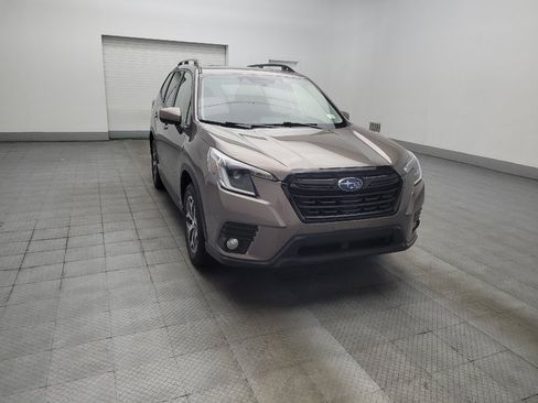 Used 2022 Subaru Forester Premium AWD/4WD image 13