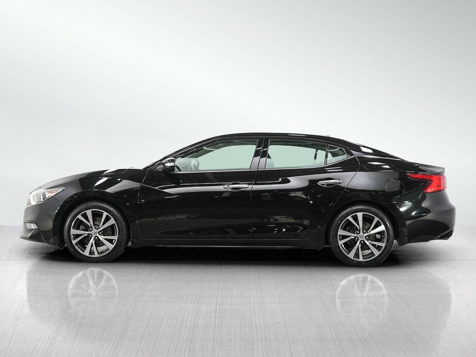 Used 2017 Nissan Maxima 3.5 SL FWD image 2