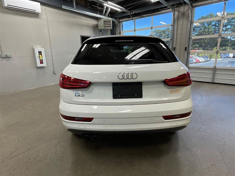 Used 2018 Audi Q3 2.0T Premium w/ Convenience Package FWD image 4