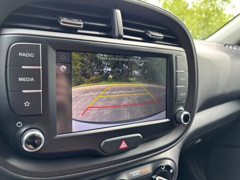 Used 2023 Kia Soul LX FWD image 30