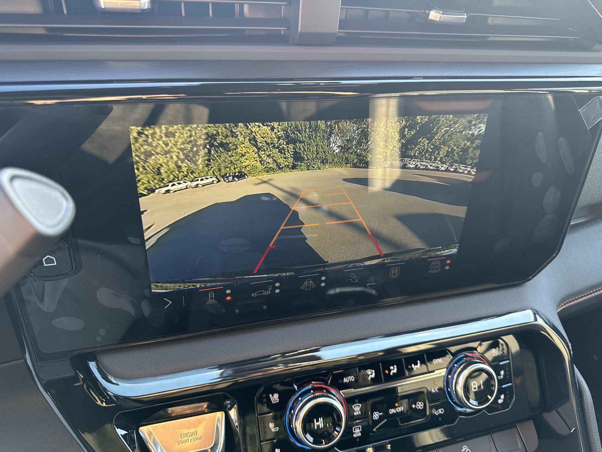 New 2026 GMC Sierra 2500 AT4 w/ AT4 Premium Plus Package AWD/4WD image 24
