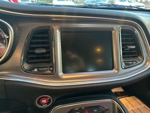 Used 2015 Dodge Challenger SRT Hellcat image 20