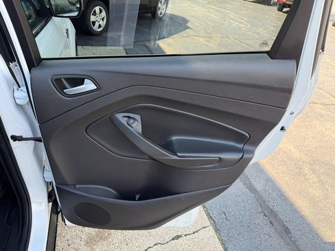 Used 2018 Ford Escape SE FWD image 29