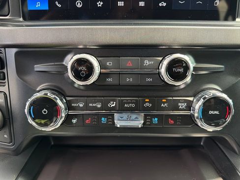 Used 2026 Ford F450 Platinum AWD/4WD image 30