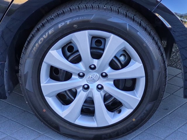 Used 2025 Toyota Corolla LE FWD image 13