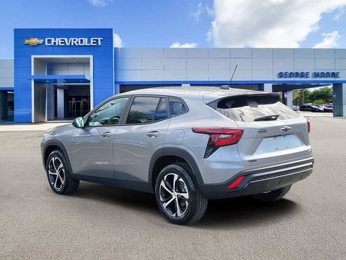 New 2026 Chevrolet Trax RS w/ Sunroof Package image 3