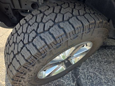 Used 2021 Jeep Wrangler Unlimited Sahara AWD/4WD image 13
