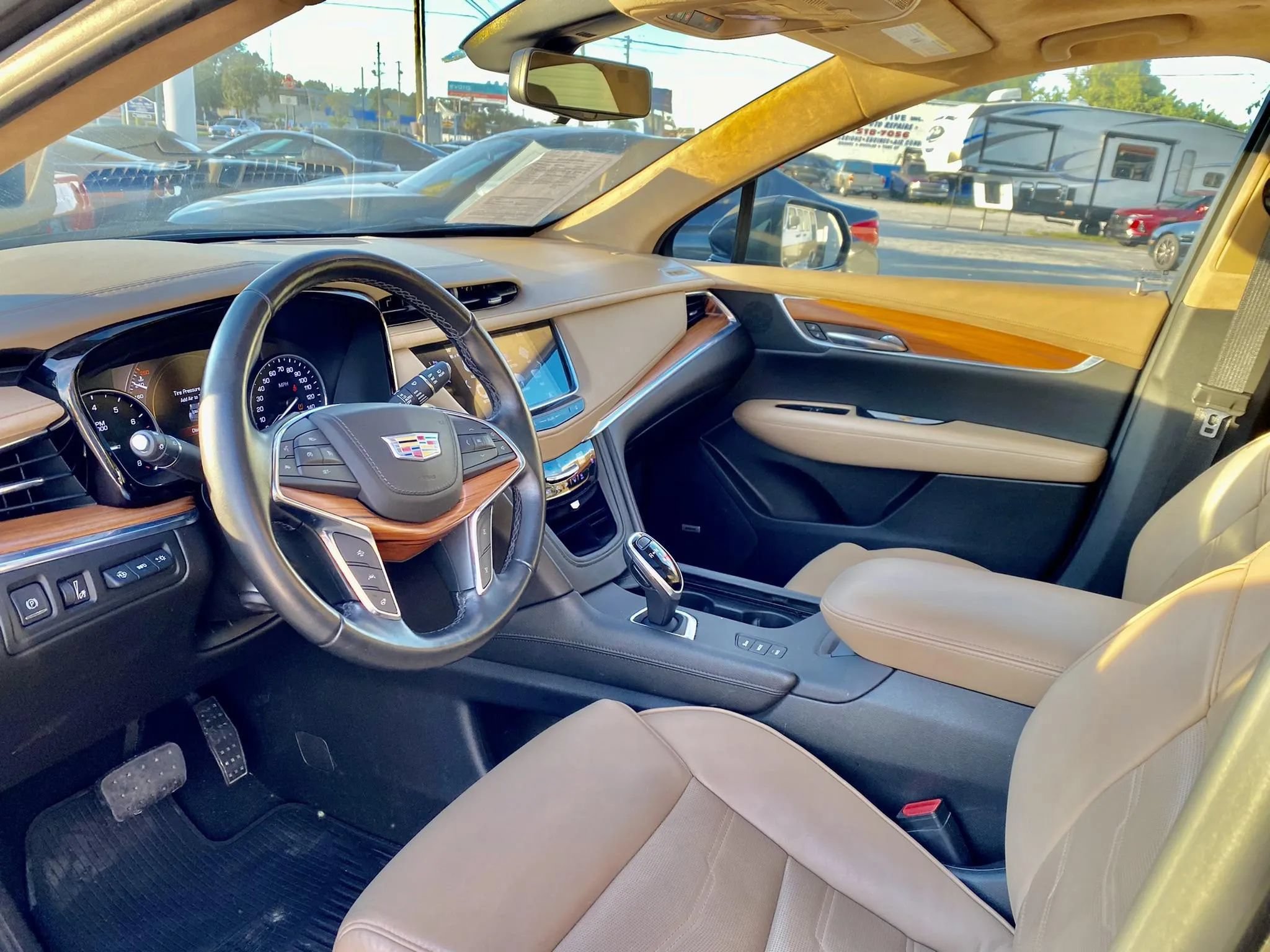 Used 2019 Cadillac XT5 Platinum AWD/4WD image 9